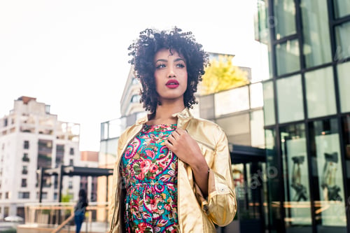 Preview: Beautiful afro-american girl