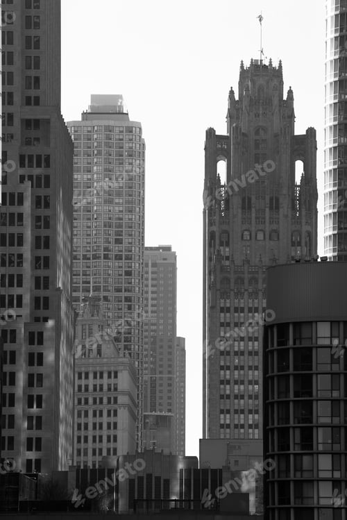 Preview: Large Building In Chicago Downtown View From A Street
