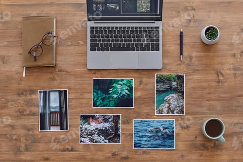 Preview: Travel Photographers Desk Top View