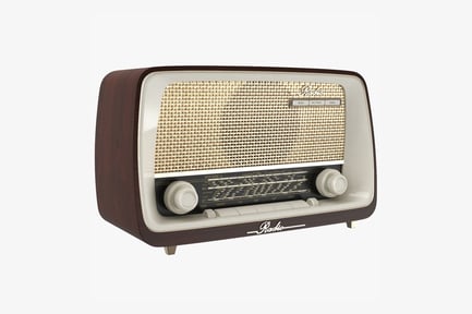 Preview: Vintage Wood Transistor Radio