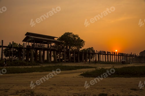 Preview: U Bein Bridge on a lovely spring sunset