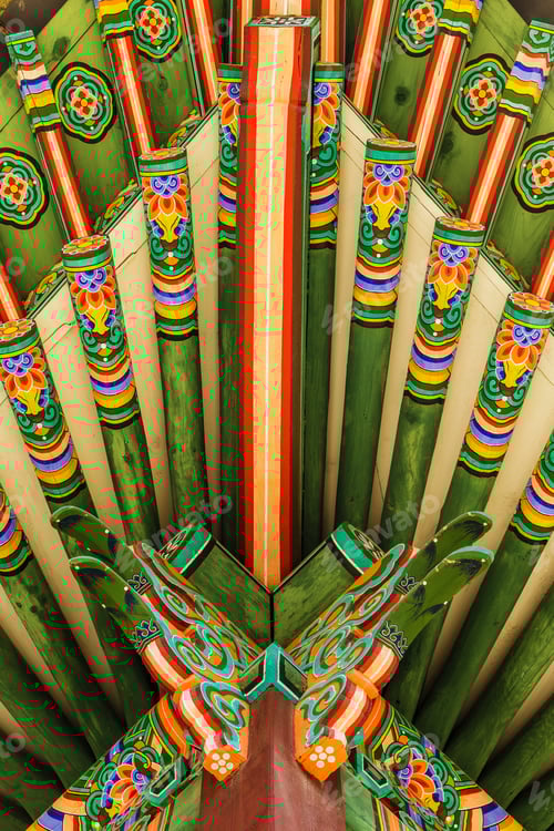 Preview: Traditional painting on wooden buildings