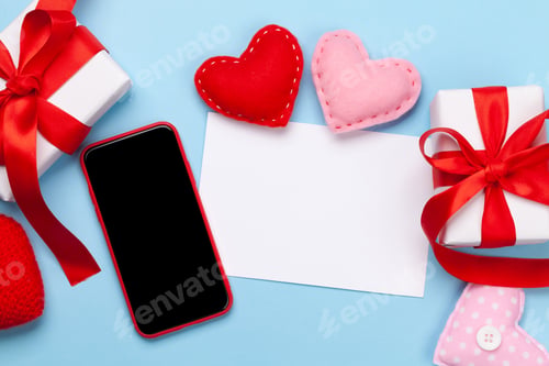 Preview: Valentines day greeting card and smartphone