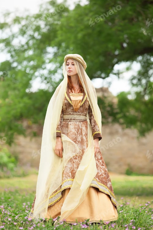Preview: Medieval lady at outdoor.