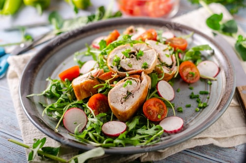 Preview: Chicken roulade with fresh salad