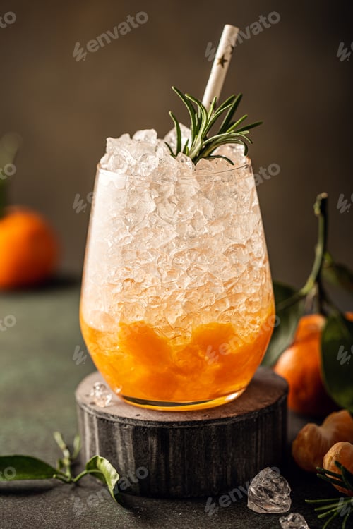 Preview: Fresh cocktail with crushed ice, rosemary and tangerines