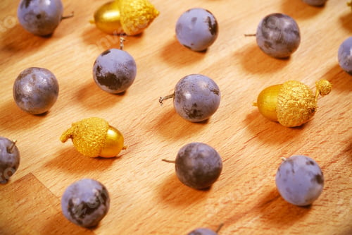 Preview: Autumn Berries Are On The Table Background Image