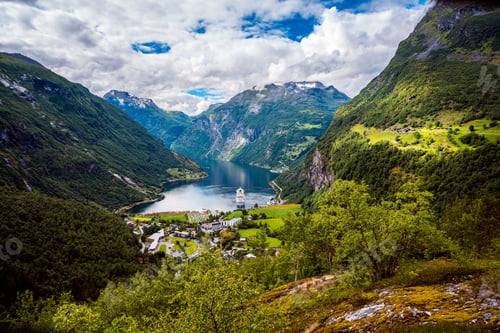 Preview: Geiranger fjord, Beautiful Nature Norway.