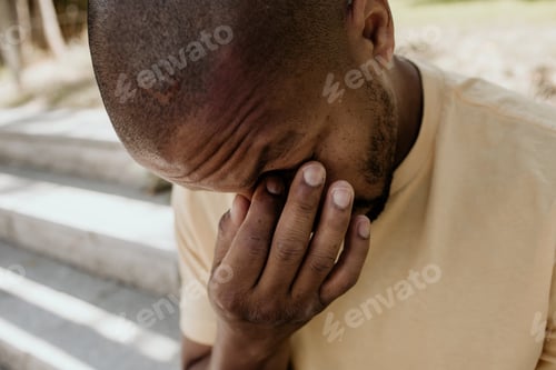 Preview: American-African hipster treveler relaxing at city. Leisure and rest at summer day.