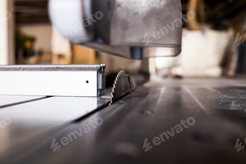 Preview: Close-up of table saw