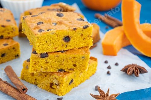Preview: Pumpkin blondie or cake with chocolate drops, walnuts, cinnamon and anise. Dessert for Thanksgiving