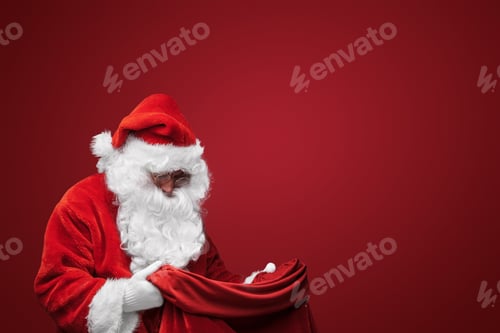 Preview: Confident Santa Claus Ready for Christmas