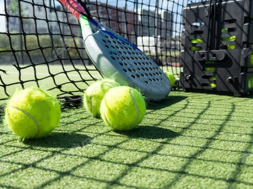 Preview: Paddle shovel rests on a basket of balls after a training on the track in court