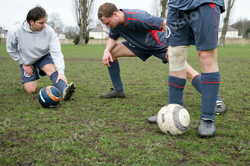 Preview: Footballers warming up