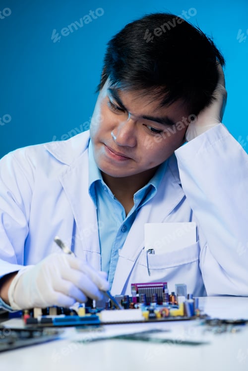 Preview: Engineer can not fix circuit board