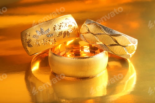 Preview: Gold Bracelets