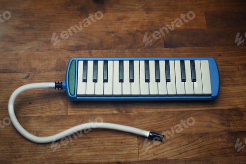 Preview: Wind instrument with keyboard la melodica