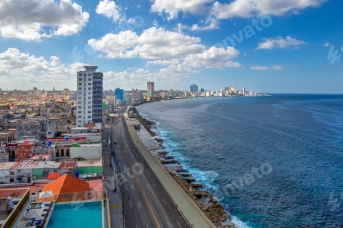 Preview: EL Malecon (Avenida de Maceo)