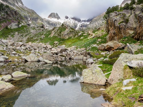 Preview: Remune lake in Benasque Valley, Spain