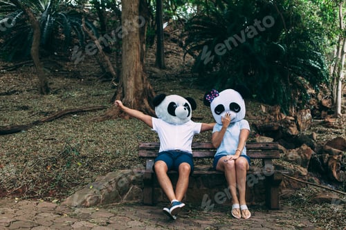 Preview: Couple in the park dressed up