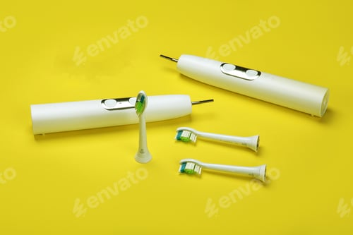 Preview: White Toothbrushes For Cleaning Teeth. Medical And Dental Concept. Electric Toothbrush.