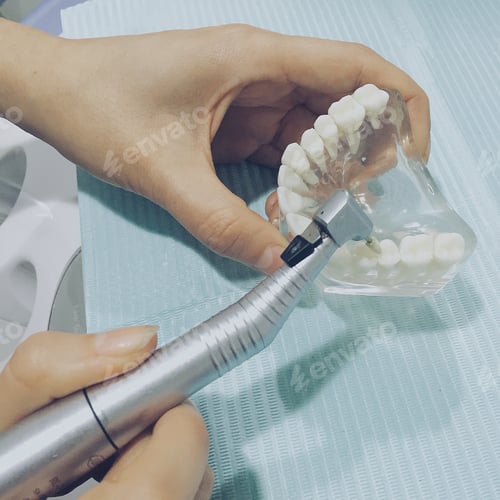 Preview: Dentist job
