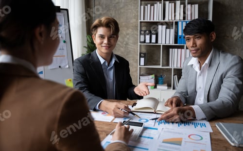 Preview: Entrepreneurs and business people conference in modern meeting room