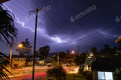 Preview: Lightning flashing across the sky in suburban Brisbane Australia