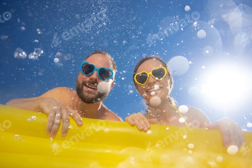 Preview: Happy couple having fun on summer vacation