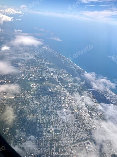 Preview: Aerial view of Florida flying into Orlando airport.