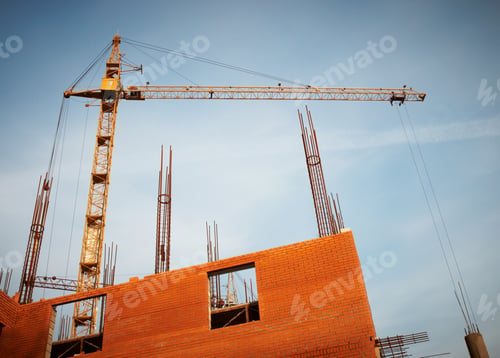 Preview: construction of a building by cranes