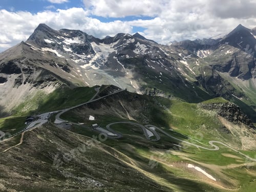 Preview: Beautiful mountains landscape in the summer