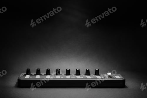 Preview: Professional MIDI controller sound mixer