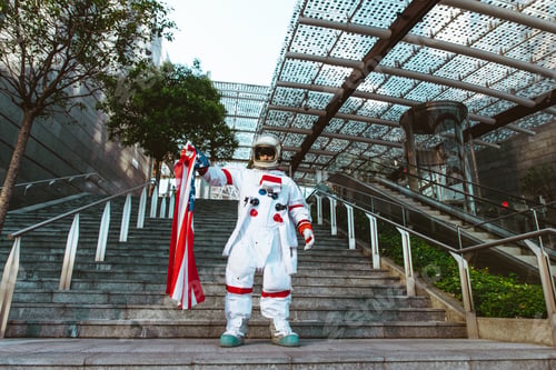 Preview: spaceman in a futuristic station