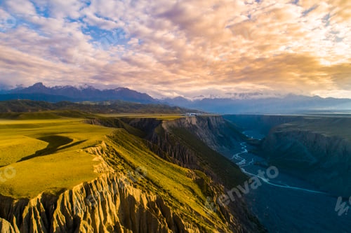 Preview: River in valley