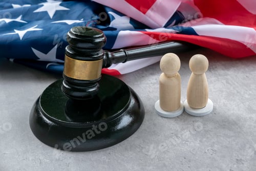 Preview: USA Flag with Gavel and Wooden Miniature Couple