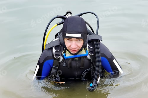 Preview: scuba diver entering the water
