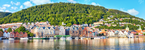 Preview: Bryggen harbor panorama