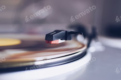 Preview: Vintage vinyl record player