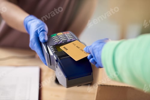 Preview: Paying with credit card
