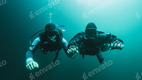 Preview: technical diving in a cenote in mexico.