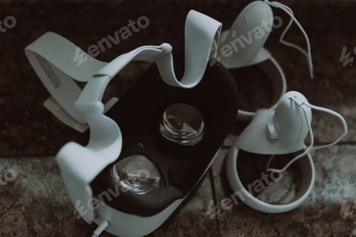 Preview: Oculus Quest 2 VR kit is charging