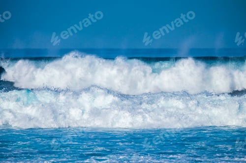 Preview: Beautiful Tropical Island Paradise Photo of Clear Aqua Blue Ocean Wave