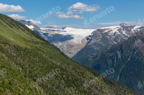 Preview: Mountains in Canada