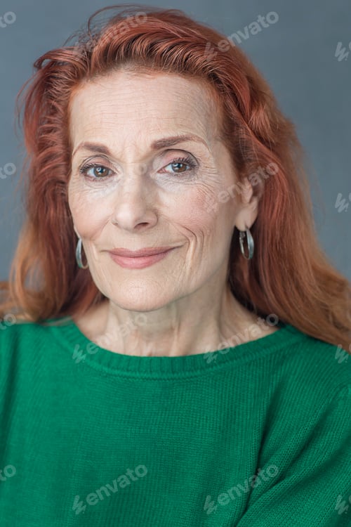 Preview: Portrait of senior woman