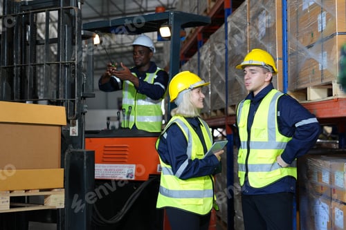 Preview: Warehouse Industrial and Logistics Companies inside