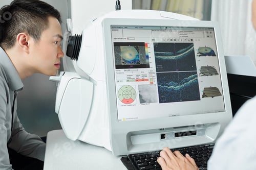 Preview: Patient checking his eyesight at hospital