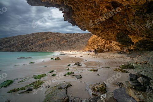 Preview: Coast and red sand beach of Paracas National Reserve in Peru