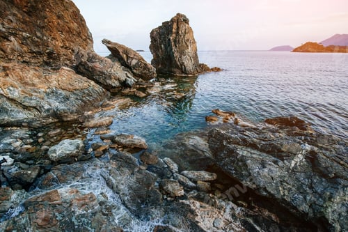 Preview: Huge rocks, cliffs and rocks along the coast.