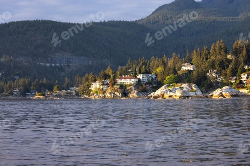 Preview: Horseshoe Bay with Canadian Mountain Landscape in Background.